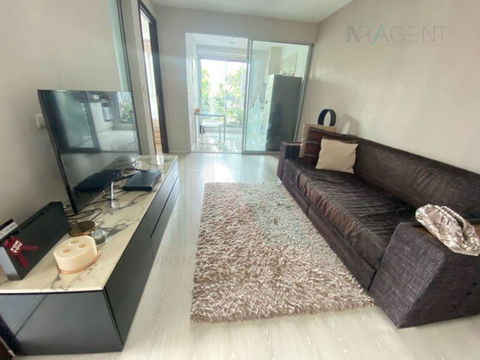 For Rent Condo RHYTHM  SATHORN - NARATHIWAS Building 1, Floor 7,2 bed room, Room size 46 sqm