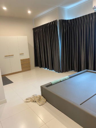 picture **For Sale: Townhome at Miracle Plus Village, Project 3, Soi Phetkasem 63** - 10/13