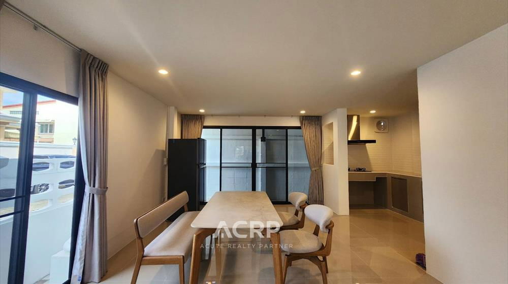 picture Townhouse for rent, newly renovated, Sirikam, Sukhumvit 72, good location, only 500 meters from BTS  - 11/19