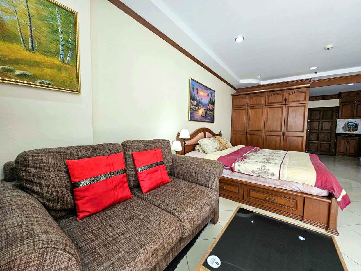 รูป Studio Condominium @ View Talay 5 - รูปที่ 8/18