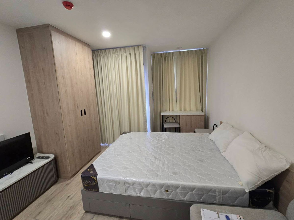 picture Special Price! Fully Furnished Condo  - 8/12