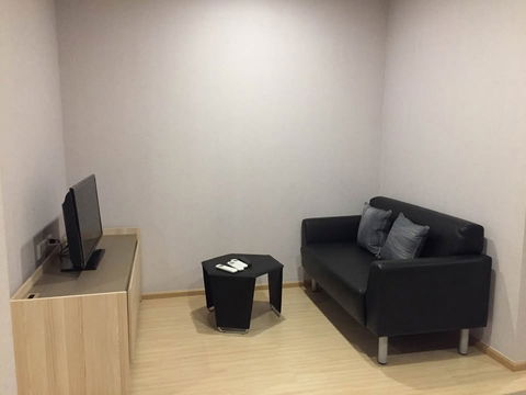  Plum Condo Pinklao Station (พลัม คอนโด ปิ่นเกล้า สเตชั่น)