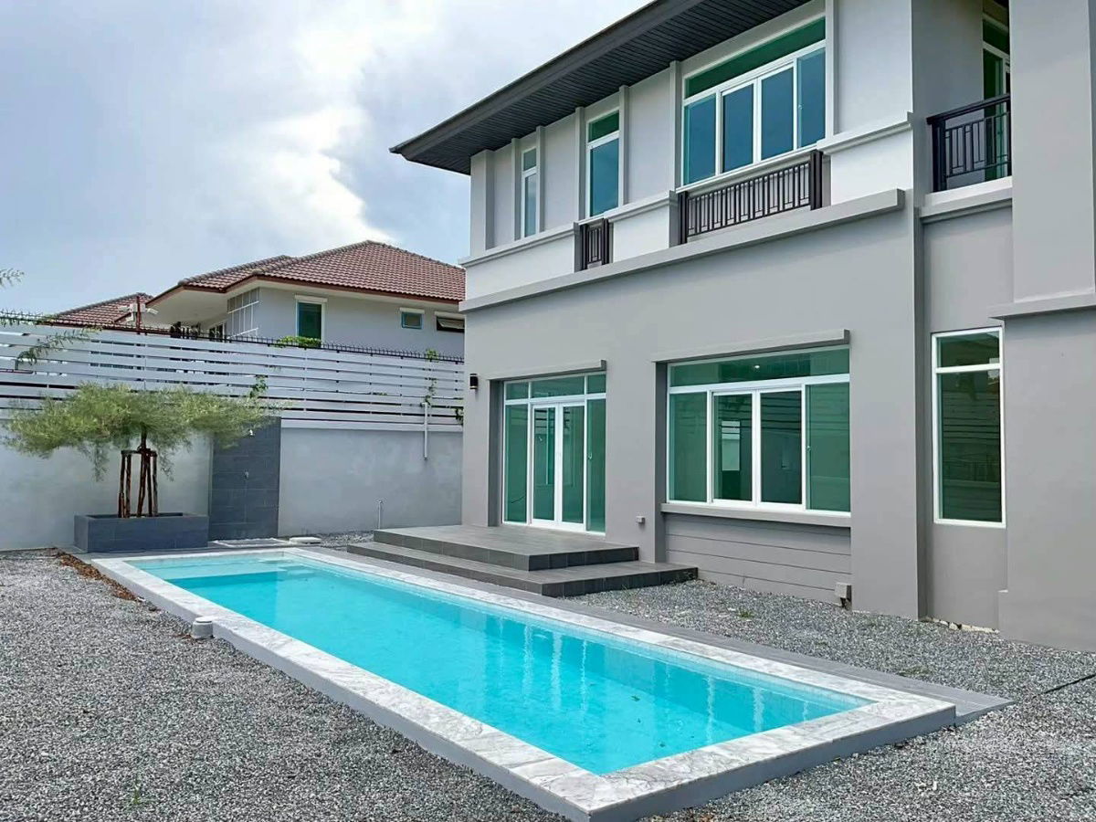 รูป ✅ ลดพิเศษ 15,900,000 บาท ‼️ฟรีโอน !!!!!  (จาก 17.9M )   🏠หมู่บ้าน ณุศาศิริ ซิตี้ พระราม 2 บ้านเดี่ยว 2 ชั้น พร้อมสระว่ายน้ำ🏊🏻‍♂️ หน้าบ้าน - รูปที่ 4/15