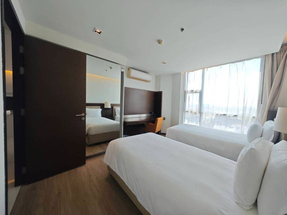 picture Condo for rent Sathorn Heritage near BTS Chong Nonsi 48,000 baht Property code: RS1399 - 4/18