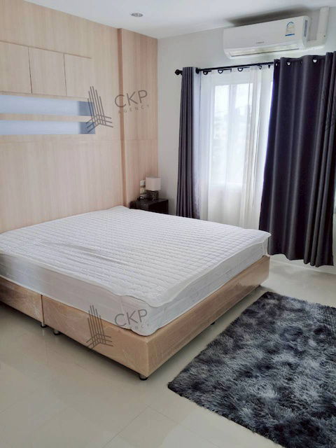 picture Condo The Residence near Sahapat Industrial Estate, Sriracha, Laem Chabang, beautiful room with built-in furniture. - 7/13