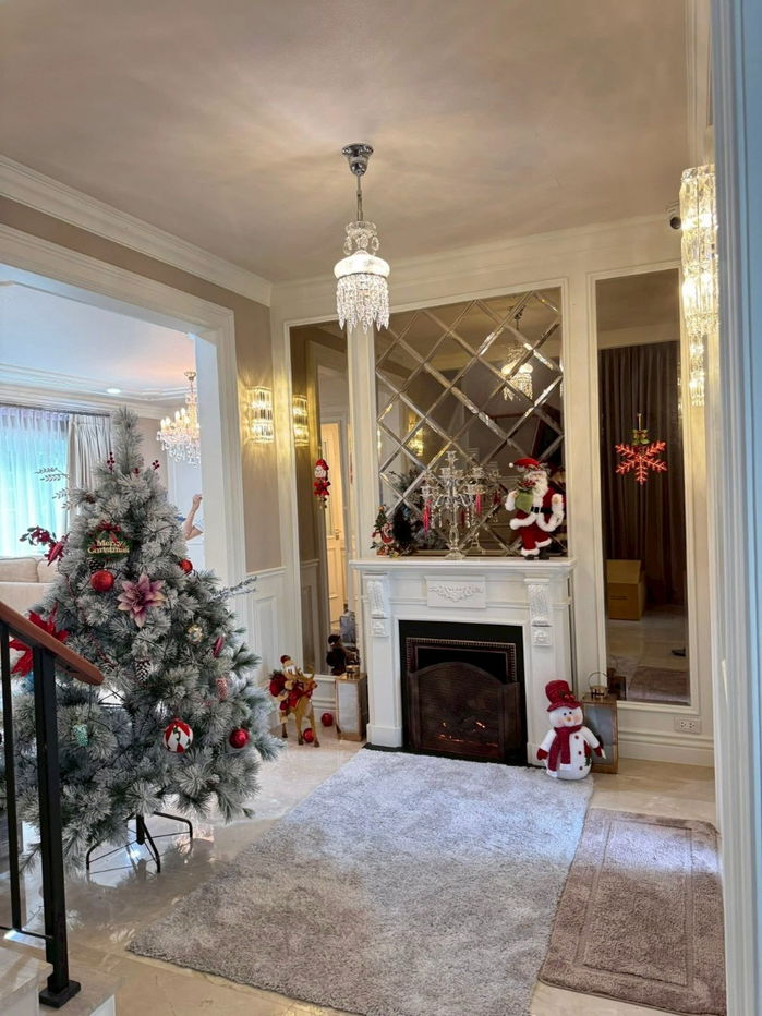 picture ♦ Luxury Style ♦ 2-storey detached house 62.00 sq.w. 184.00 sq.m. | 3 bedrooms 4 bathrooms | Near VERSO International School 12 minutes - 4/19