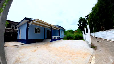 Land for sale Kasetsart University Si Racha Campus : Land with buildings, newly built detached house behind Worakit Market, Sriracha, Chonburi