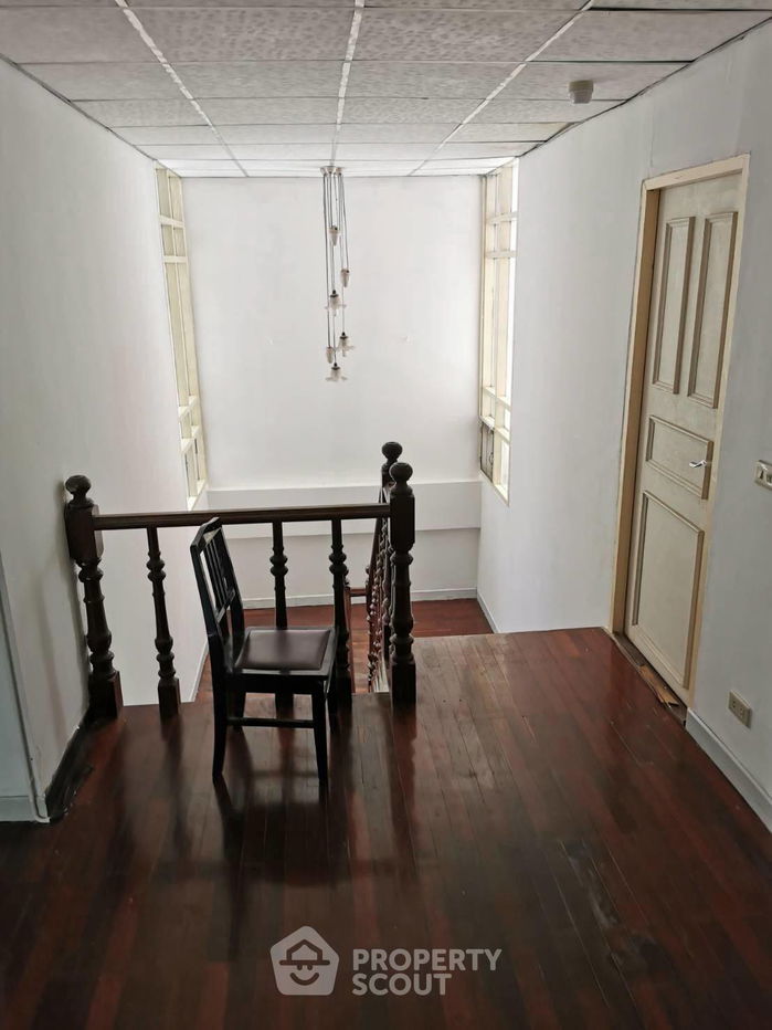 picture 4-BR House near MRT Lumphini (ID 2108494) - 5/8