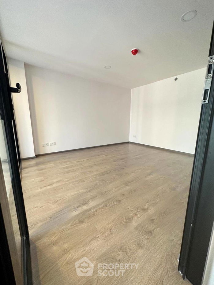picture 1-BR Condo at SOHO Bangkok Ratchada near MRT Huai Khwang (ID 2030318) - 4/8