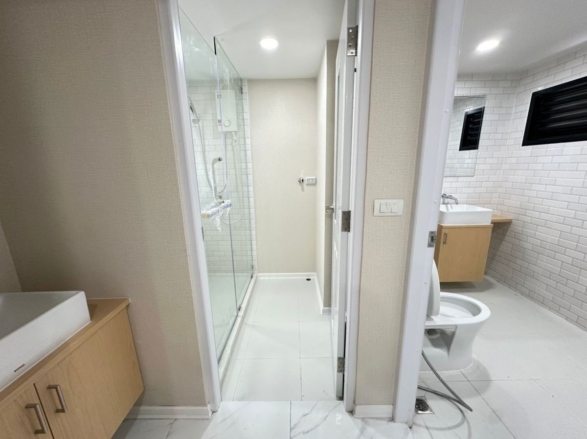 picture Sathorn Suite, 2 bedrooms, 1 bathroom - 7/12