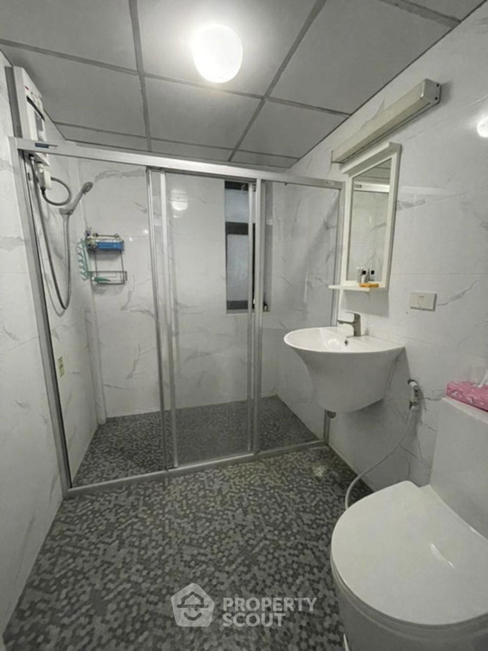 picture 2-BR Condo at Eastwood Park Condominium in Suan Luang (ID 1465243) - 9/10