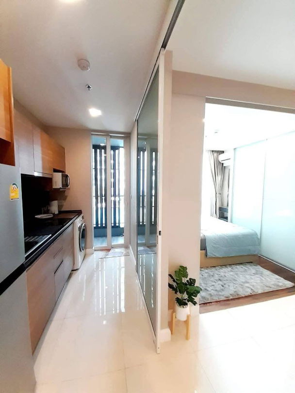 picture Pool View! Condo for rent 13,500 Baht/month, The Metropolis Samrong Interchange. - 6/11