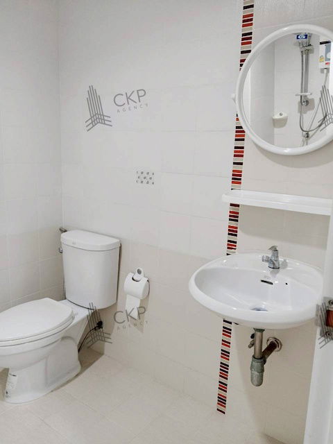 picture Condo The Residence near Sahapat Industrial Estate, Sriracha, Laem Chabang, beautiful room with built-in furniture. - 12/13