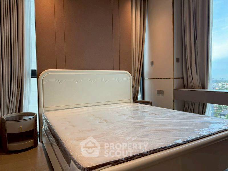 picture 3-BR Condo at Supalai Icon Sathon near MRT Si Lom (ID 2255055) - 8/13