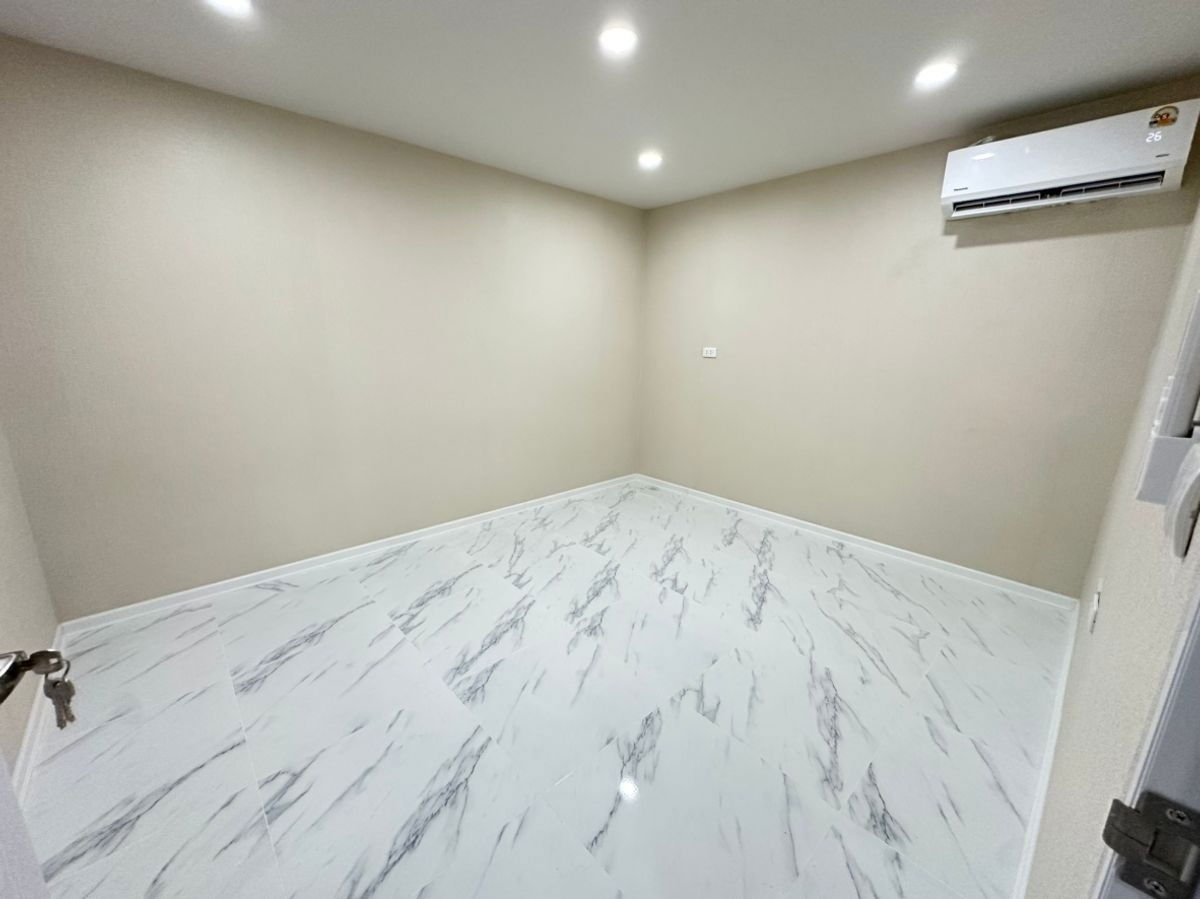 picture Sathorn Suite, 2 bedrooms, 1 bathroom - 2/12