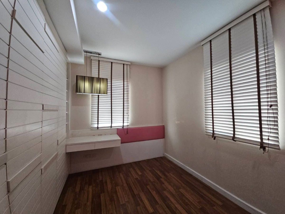 รูป UK06-065 ✨🏡 บ้านเช่า “ฟีลโรงแรม” หลังมุม หน้าโครงการ 💰 ค่าเช่า 28,000 บาท/เดือน  - รูปที่ 6/8