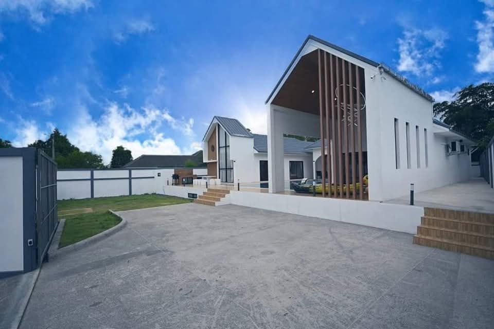 picture Large pool villa for rent, Nordic style, Pattaya - 19/20