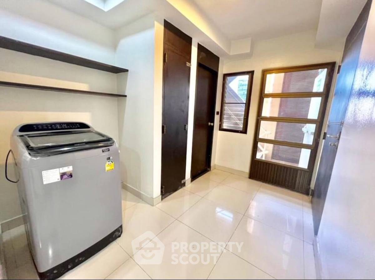 picture 4-BR Condo at City Lakes Tower Sukhumvit 16 Condominium near BTS Asok (ID 881394) - 7/8