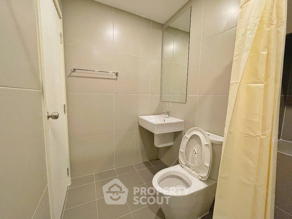 picture 1-BR Condo at Elio Sathorn-Wutthakat near BTS Wutthakat (ID 1019801) - 15/16