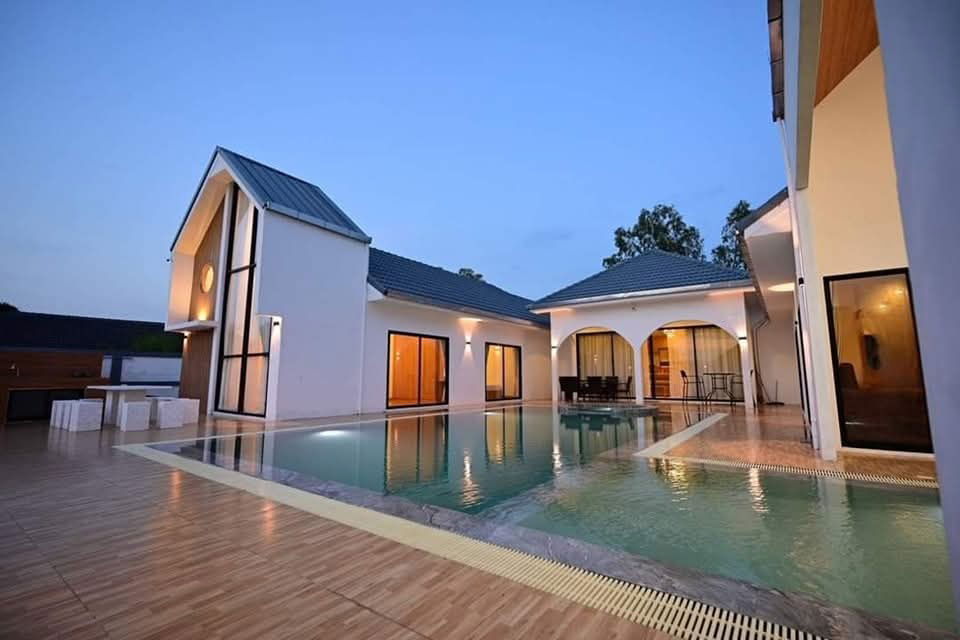 picture Large pool villa for rent, Nordic style, Pattaya - 3/20
