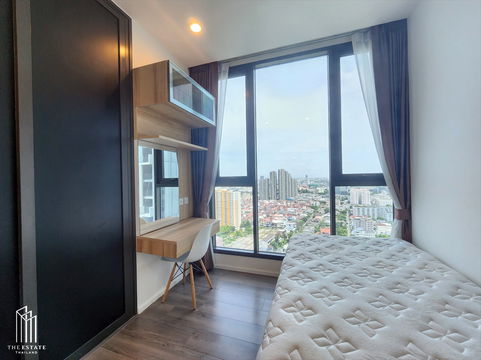 Whizdom Essence for rent near BTS Punnawithi, high floor, unobstructed view, fully furnished and equipped @ 35,000 baht