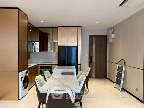 3-BR Condo at Supalai Icon Sathon near MRT Si Lom (ID 2255055)