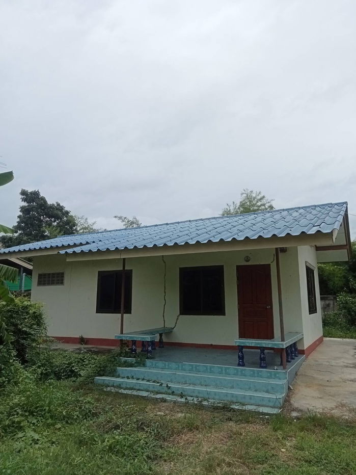 รูป ขายบ้านพร้อมที่ดิน ติดชุมชนกระทรวง เขาย้อยเพชรบุรี  - รูปที่ 1/5