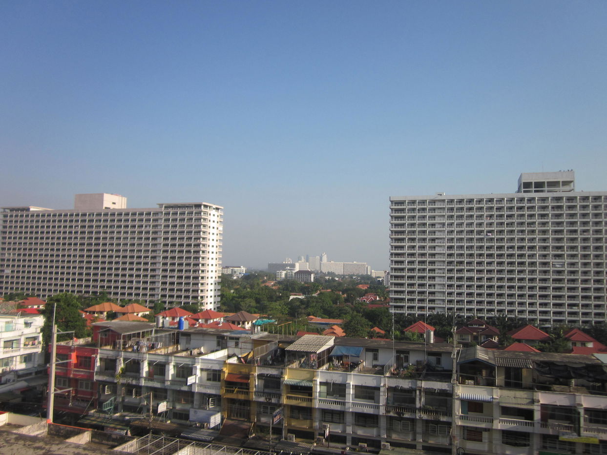 picture Studio Condominium @ View Talay - 10/16