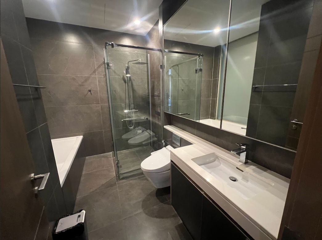 picture FOR RENT 🔥🔥The Esse at Singha Complex : The S.H. FOR RENTSingha Complex 🔥🔥 Luxury condo , MRT Phetchaburi and near Airport Link Asoke,with bathtub - 15/25