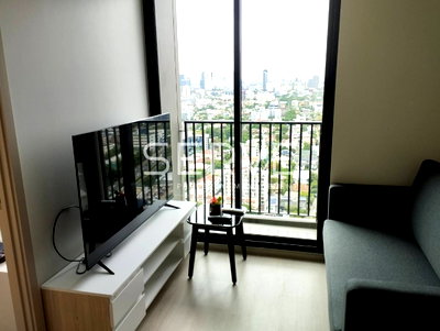 Condos for rent : 2 Beds Nice Room Super High Floor Good Location  Close to MRT Lat Phrao 150 m. @  Nue Noble Ratchada Lat Phrao