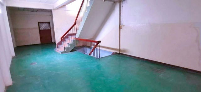 picture Romklao ARL LatKrabang 749m. 4.5-story commercial building for rent corner unit 24sq wah 385 sq m A - 3/8