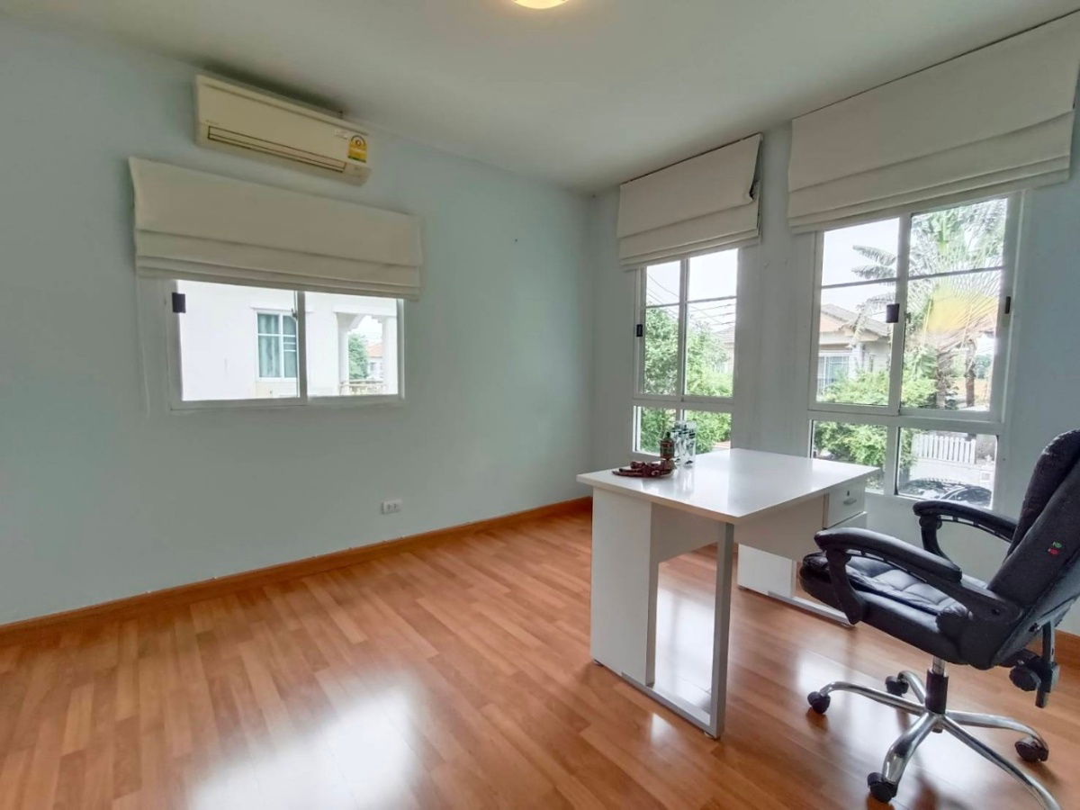 picture Urgent Sale! 2-Storey Corner House – Prime Location, Watcharaphon – Outer Ring Road - 7/15