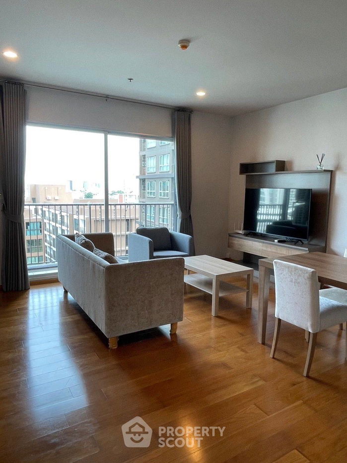 picture 2-BR Condo at Hive Taksin near BTS Wongwian Yai (ID 2253681) - 3/12