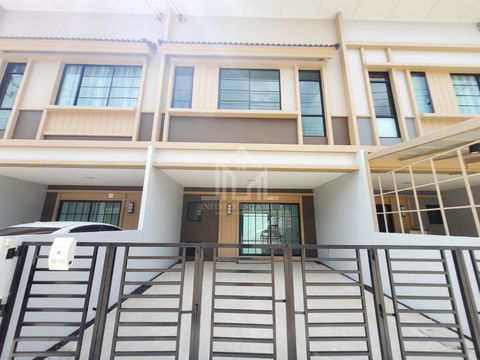 ให้เช่าเหมาะสำหรับลงทุน ทาวน์โฮมส์ 2 ชั้นหมู่บ้าน สิริเพลส รังสิต – คลอง2 (Siri Place Rangsit-Klong 2)