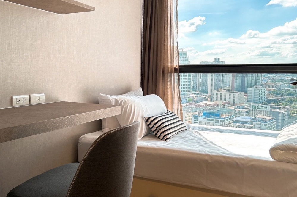 picture  Sale with tenant !! 🔥 Code C20230203164....Rhythm Sukhumvit 44/1, 2 bed, 1 bath, City View, high floor22++, furnished, modern style, Special Deal!!📣 - 10/11