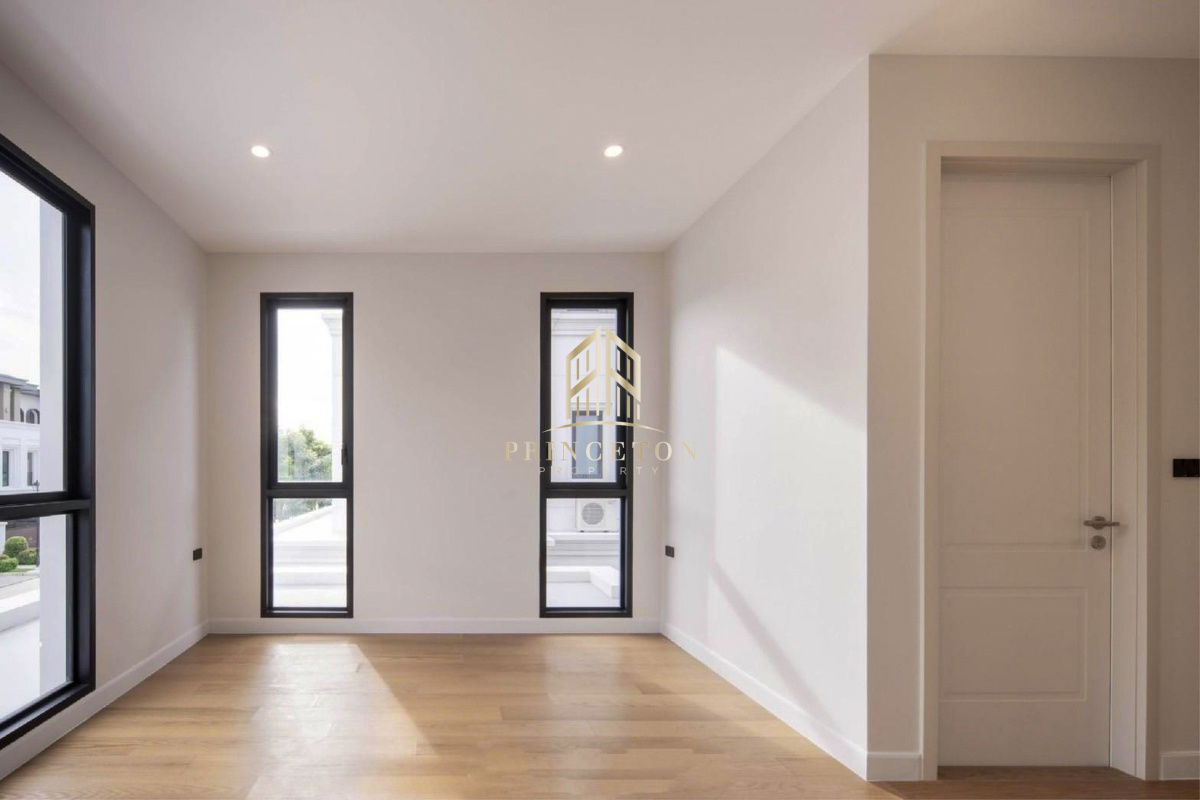 picture Luxury House For Sale Cinq Royal Krungthep Kreetha - 11/41