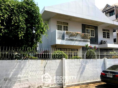บ้านเดี่ยว ถนนสาทรเหนือ : บ้าน 4-ห้องนอน ใกล้ MRT ลุมพินี (ID 2108494)