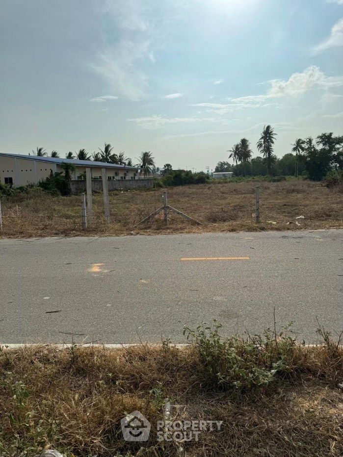 picture 3,200 m² Land for Sale in Pak Nam Pran (ID 2254269) - 2/5