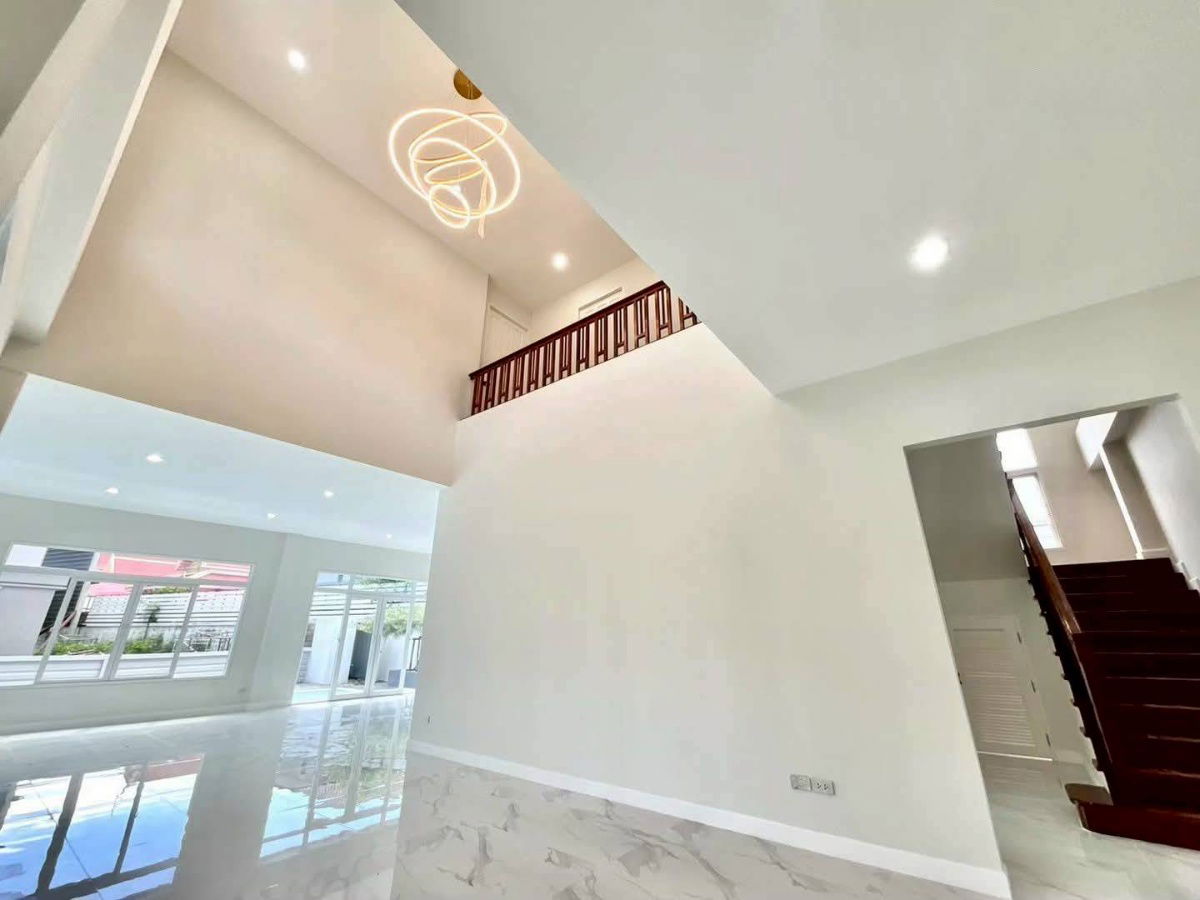 รูป ✅ ลดพิเศษ 15,900,000 บาท ‼️ฟรีโอน !!!!!  (จาก 17.9M )   🏠หมู่บ้าน ณุศาศิริ ซิตี้ พระราม 2 บ้านเดี่ยว 2 ชั้น พร้อมสระว่ายน้ำ🏊🏻‍♂️ หน้าบ้าน - รูปที่ 8/15