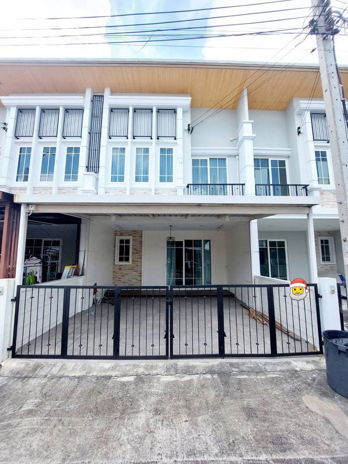 รูป 🏡 ทาวน์โฮมรีโนเวทใหม่ สวยพร้อมอยู่ โกลเด้นทาวน์ รามอินทรา – คู้บอน 27 ✨ รีโนเวทใหม่ทั้งหลัง + แถมเฟอร์ SB / Index พร้อมเข้าอยู่ได้ทันที! - รูปที่ 1/20