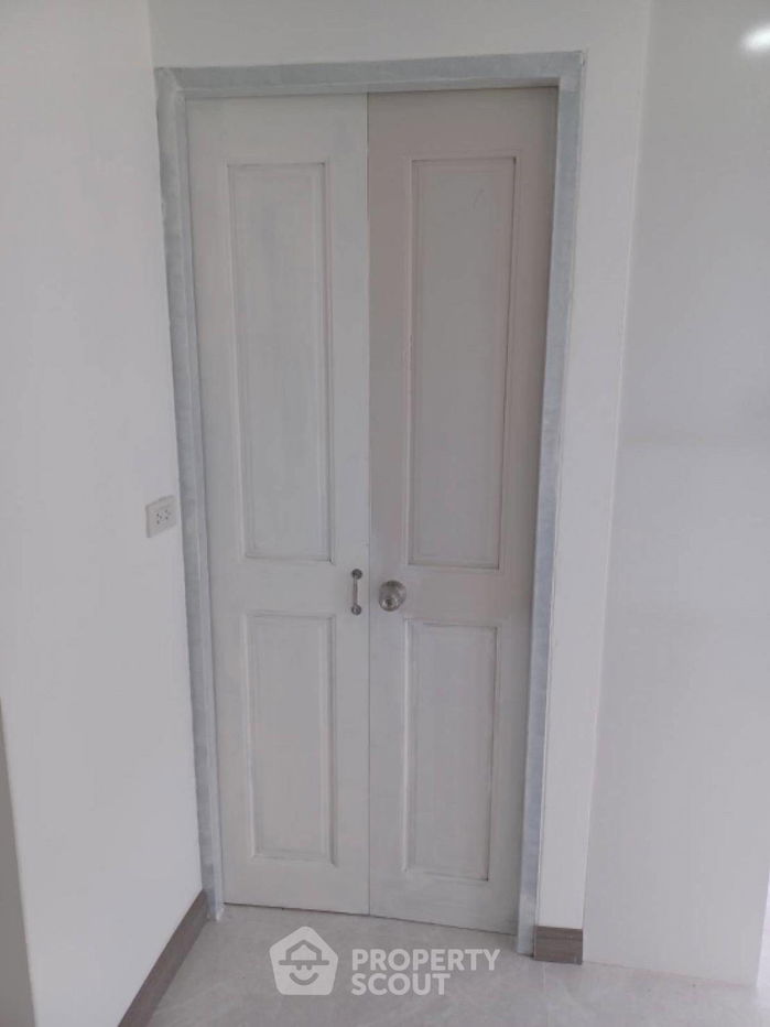 picture 2-BR Condo at The Parkland Bangna in Bang Na Nuea (ID 1590343) - 20/23