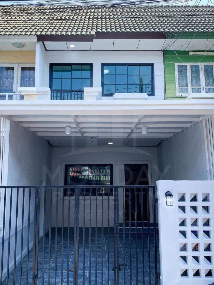 Townhouses for sale : 🔥Hot​Deal​‼️For Sale at Baan Sathaporn Rangsit