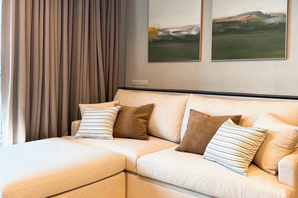 picture  Sale with tenant !! 🔥 Code C20230203164....Rhythm Sukhumvit 44/1, 2 bed, 1 bath, City View, high floor22++, furnished, modern style, Special Deal!!📣 - 4/11