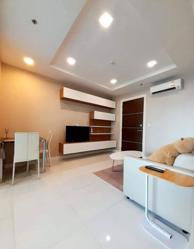 picture Pool View! Condo for rent 13,500 Baht/month, The Metropolis Samrong Interchange. - 7/11