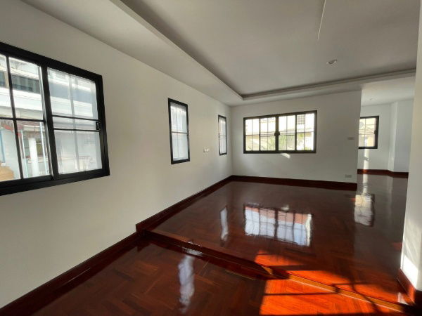 picture UK06-061 🏡 2.5-storey detached house for rent - near Bangsaen Beach 💰 Rental price: 32,000 baht/month - 17/23