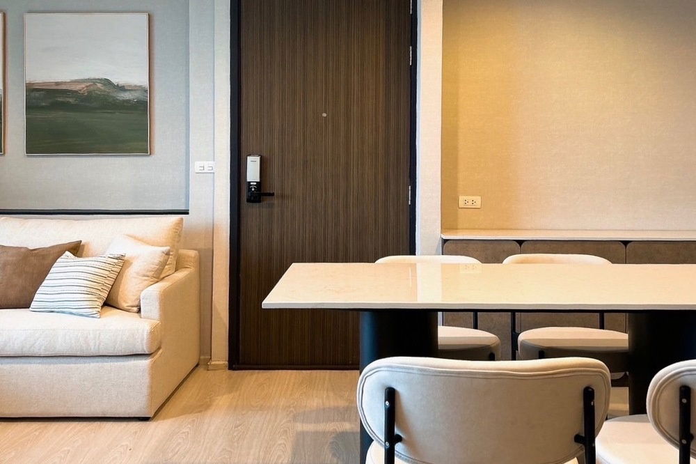 picture  Sale with tenant !! 🔥 Code C20230203164....Rhythm Sukhumvit 44/1, 2 bed, 1 bath, City View, high floor22++, furnished, modern style, Special Deal!!📣 - 5/11