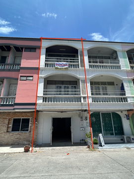 This 3-storey home office for sell is strategically located on Khao Lam Road, Ban Samed, Mueang Chonburi 