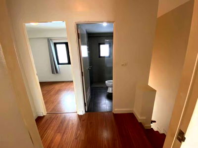 Townhouses for rent Market Village Suvarnaphumi : Rest Town by Phairojkijja  13,500 / month . 3Bedroom 2bathroom