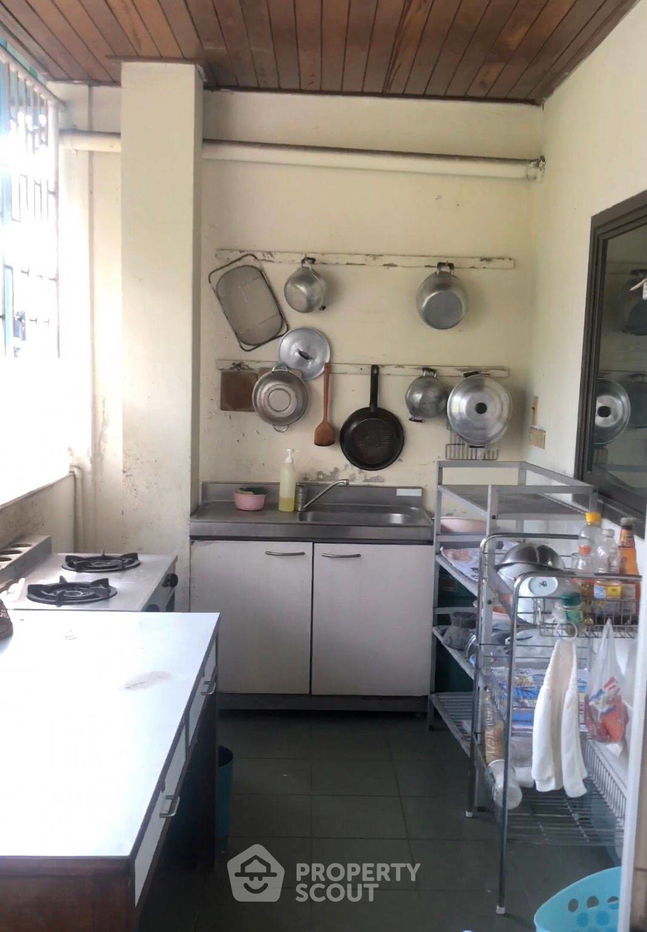 picture 6-BR House near BTS Krung Thon Buri (ID 1353162) - 8/10