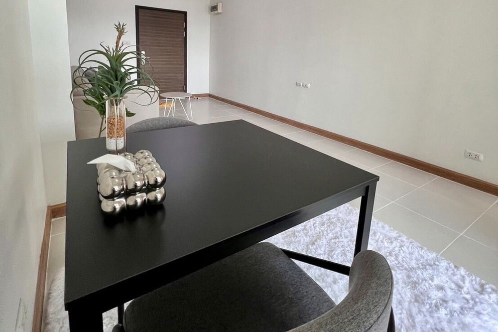 picture Sale with tenant !🔥Code C20241000049....Supalai Park Ratchayothin, 1 bed, 1 bath, City View, high floor28++, South Facing, furnished, Special Deal!📣 - 5/7